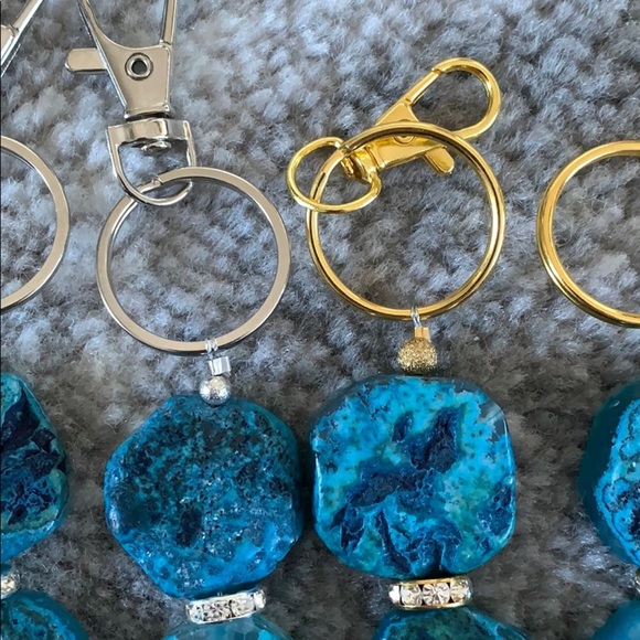 Blue agate stone keychain - Picture 6 of 7